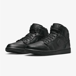Air Jordan 1 Mid. Color: Black. Size: 9.5 Men’s Shoes